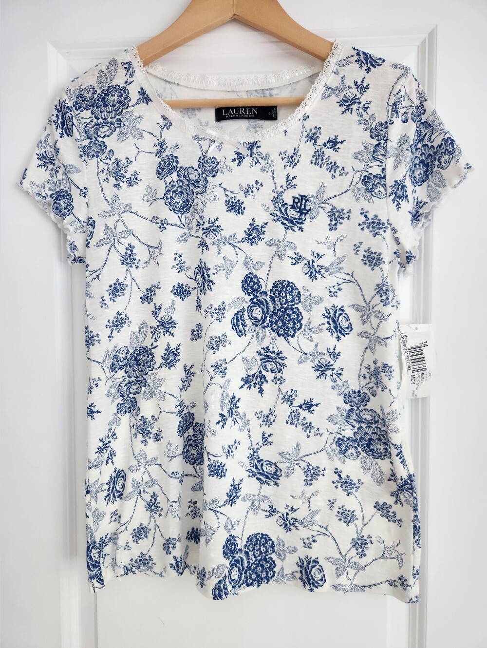 NWT - Lauren Ralph Lauren White and Blue Ivy Floral Lettuce Cap Sleeve T-Shirt